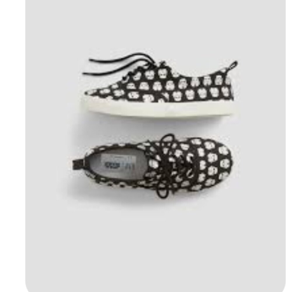 GapKids | Star Wars™ Graphic Sneakers - Size 11C 🌌👟